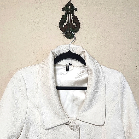 Ambition Vintage Chic Jacquard Ivory Cropped 3/4 Sleeve Blazer Jacket Size M - Picture 3 of 14